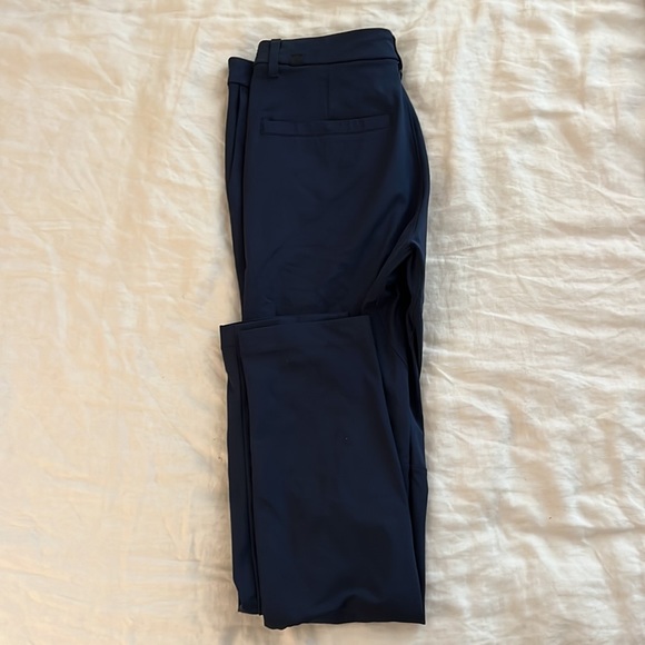 Lululemon Commission Pant Slim Fit 29/30” Inseam in True Navy - Picture 4 of 4